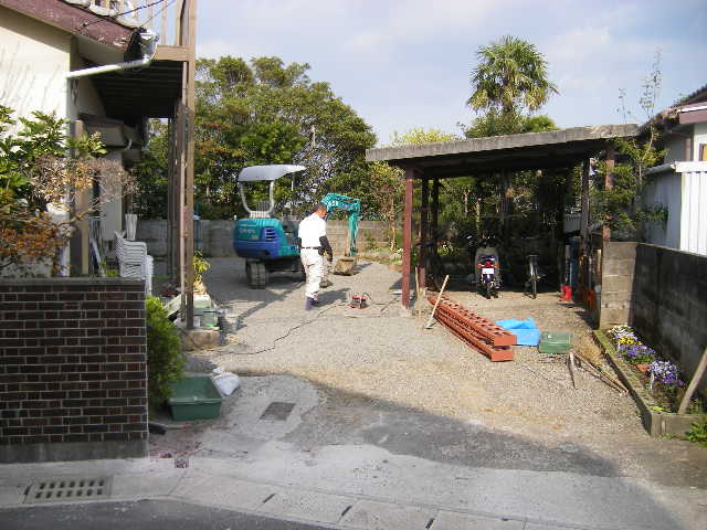 construction-work-at-the-ahner-house-in-tsurugaoka-nobeoka-march-31-2008-4.jpg